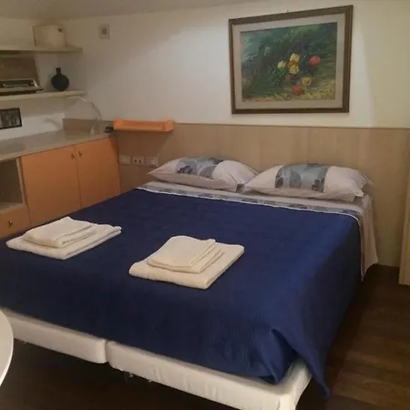 לינה וארוחת בוקר At9 סגראטה